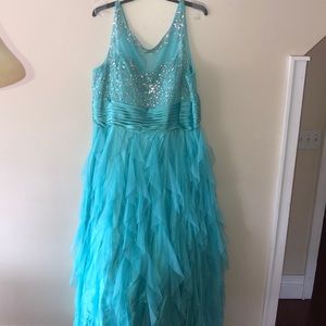 Teal prom dress women’s size 24/25 never worn!